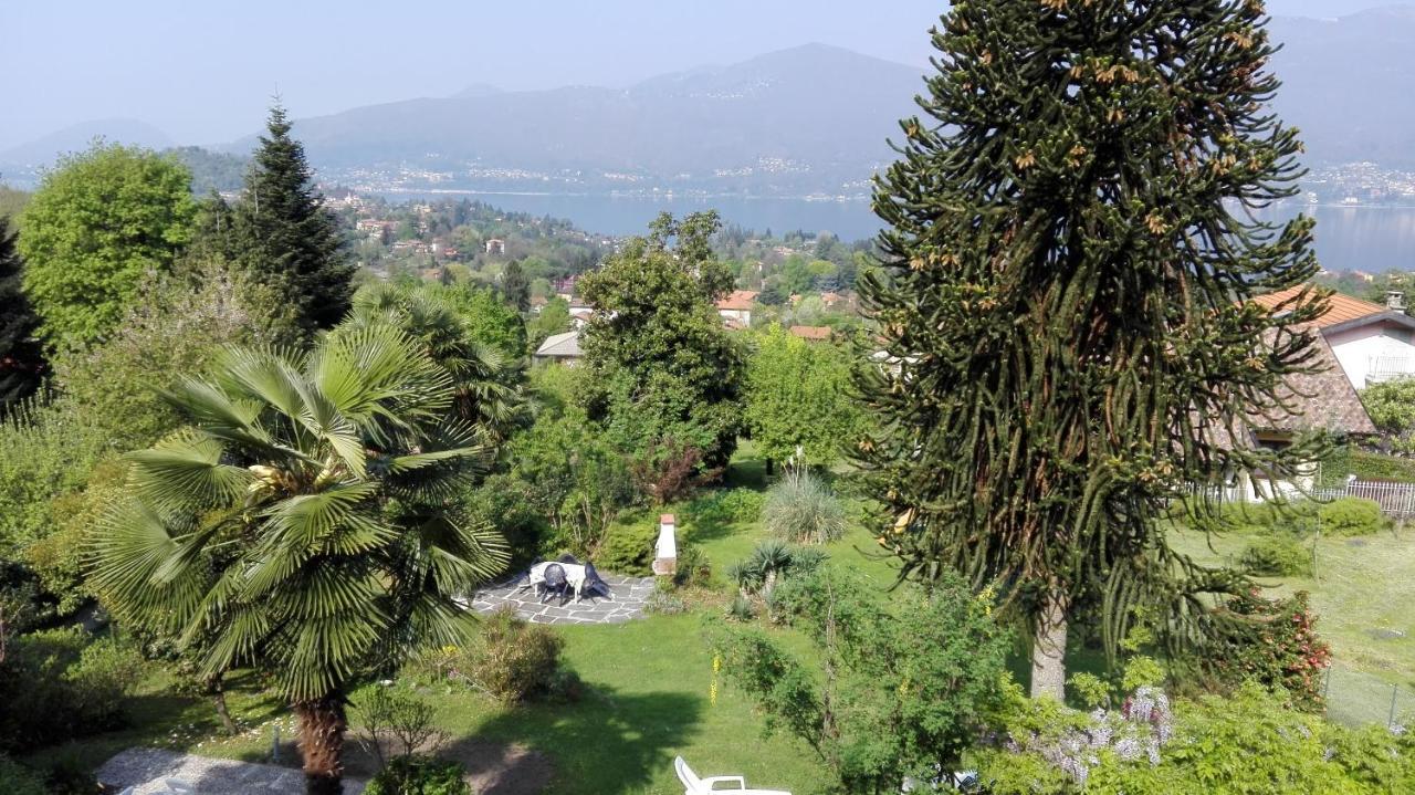 Apartamento Giardino Porto Valtravaglia Exterior foto