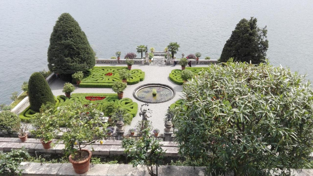 Apartamento Giardino Porto Valtravaglia Exterior foto